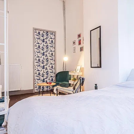 Lovely Rooms With View At Vibrant Ghent, Breezy Balcony Exterior photo
