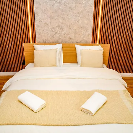 Lovely Rooms With View At Vibrant Ghent, Breezy Balcony Exterior photo