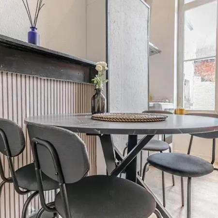 Lovely Rooms With View At Vibrant Ghent, Breezy Balcony Exterior photo